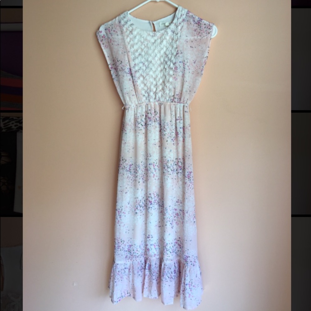 Rachel & Chloe | light pick flowered dress